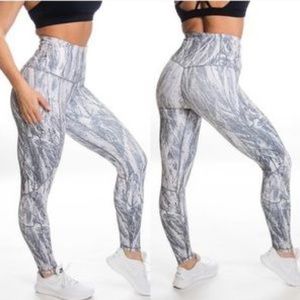 P’tula High Rise Chandre Birch Marble Leggings